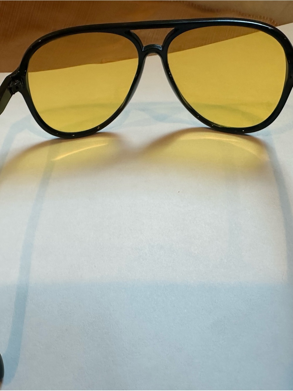 Aviator-Style Sunglasses with Yellow Tint